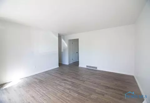 828 Independence Rd, Toledo, OH 43607 photo 7