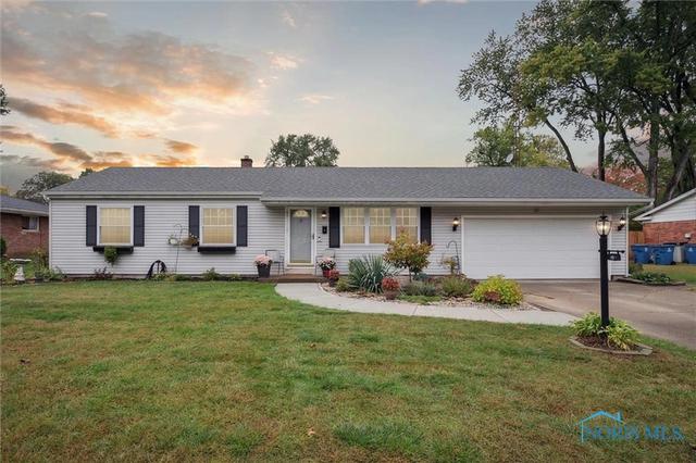 4901 Woodland Ln, Sylvania, OH 43560