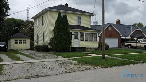 217 W North St, Carey, OH 43316