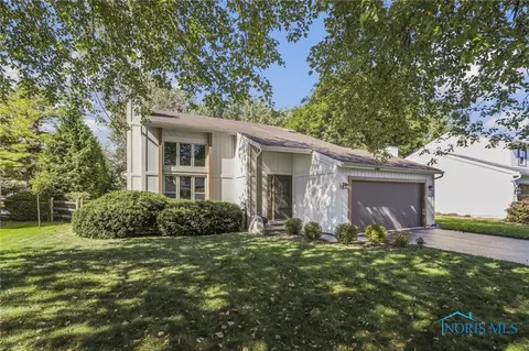 3915 Wheatlands Rd, Sylvania, OH 43560