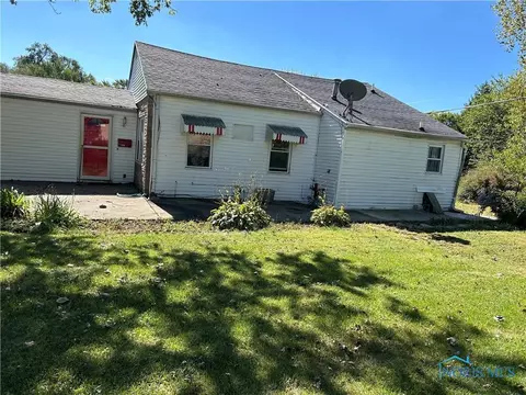 1442 Blandin St, Oregon, OH 43616