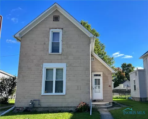 34 Scott St, Tiffin, OH 44883