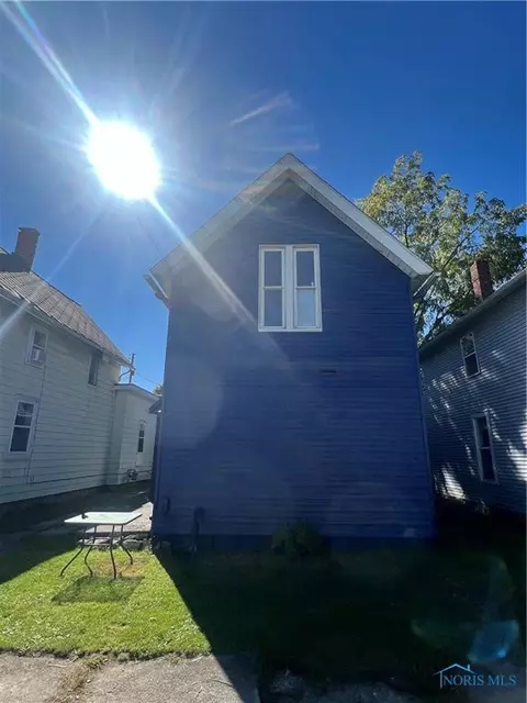 249 W North St, Fostoria, OH 44830
