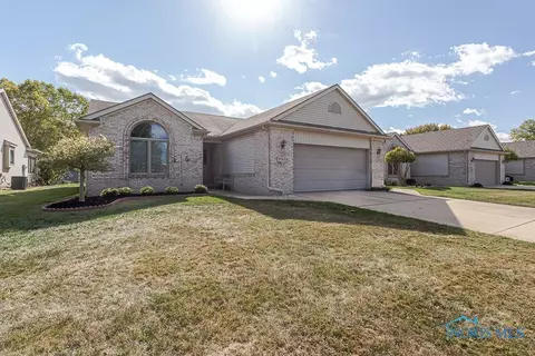 7063 Nightingale Dr, Holland, OH 43528