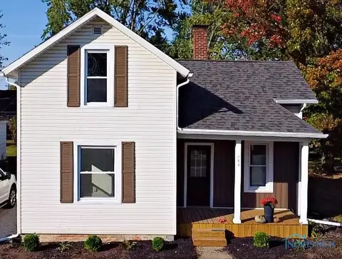 744 Park St, Napoleon, OH 43545