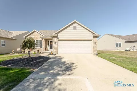 6942 Offshore Dr, Maumee, OH 43537