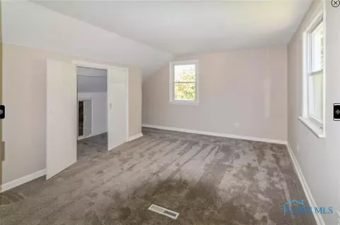 2346 Hinde Rd, Toledo, OH 43607 photo 9