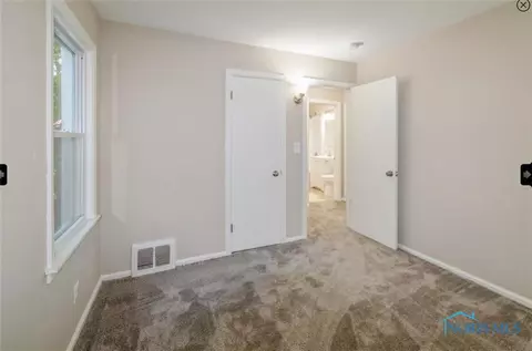 2346 Hinde Rd, Toledo, OH 43607 photo 8