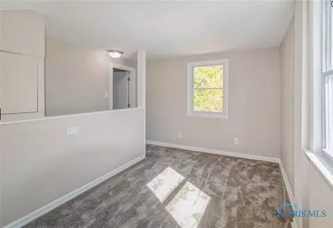 2346 Hinde Rd, Toledo, OH 43607 photo 6