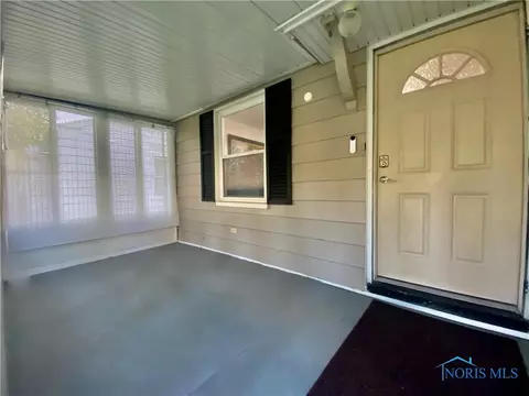 749 Cuthbert Rd, Toledo, OH 43607 photo 2