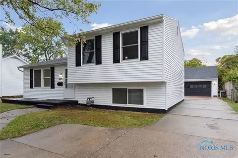 5829 Viramar Rd, Toledo, OH 43611
