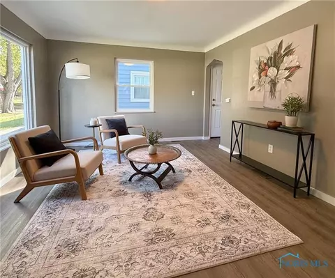 2017 Farnham Rd, Toledo, OH 43607 photo 5