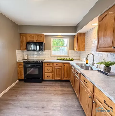 2017 Farnham Rd, Toledo, OH 43607 photo 15