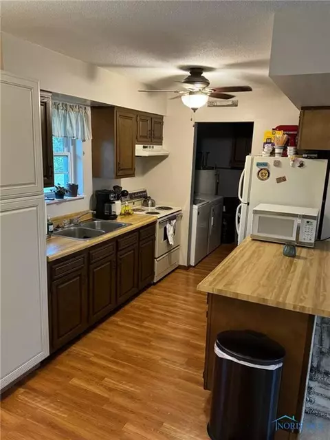 526 Olive Dr, Bryan, OH 43506 photo 7