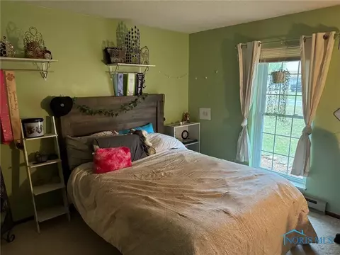 526 Olive Dr, Bryan, OH 43506 photo 5