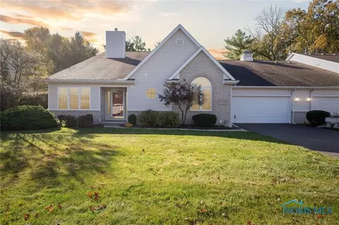 7949 Hidden Harbour Dr, Holland, OH 43528