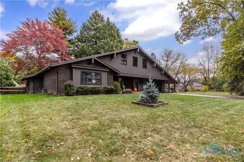 1793 Valley Way Dr, Toledo, OH 43614