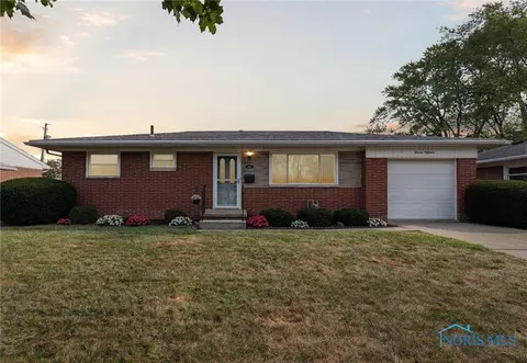 1118 Kirk St, Maumee, OH 43537
