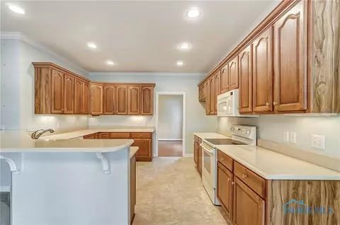 7235 Compass Point Ct, Maumee, OH 43537 photo 21