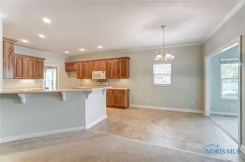 7235 Compass Point Ct, Maumee, OH 43537 photo 19