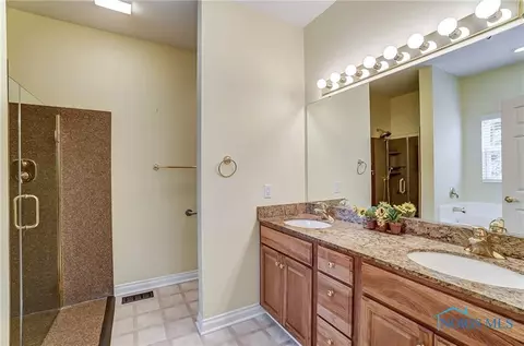 7235 Compass Point Ct, Maumee, OH 43537 photo 30