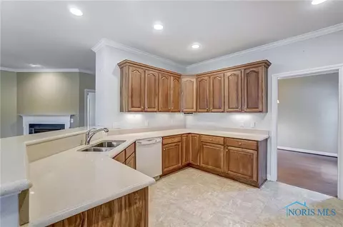 7235 Compass Point Ct, Maumee, OH 43537 photo 22