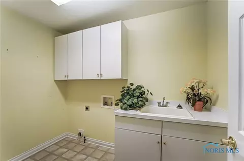 7235 Compass Point Ct, Maumee, OH 43537 photo 39