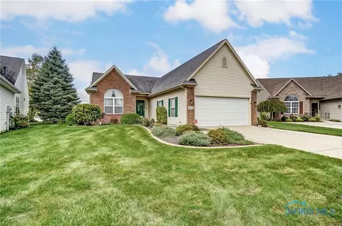 7235 Compass Point Ct, Maumee, OH 43537 photo 4