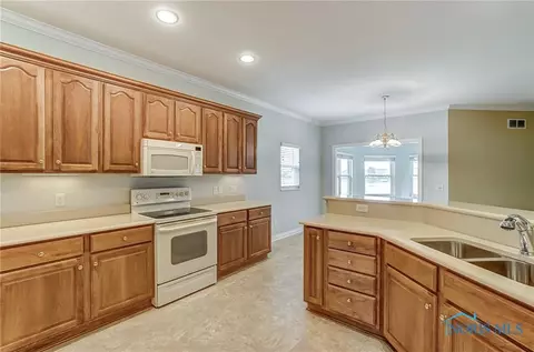 7235 Compass Point Ct, Maumee, OH 43537 photo 24