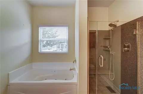 7235 Compass Point Ct, Maumee, OH 43537 photo 33