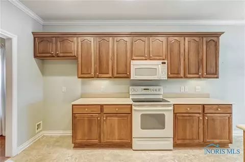 7235 Compass Point Ct, Maumee, OH 43537 photo 25
