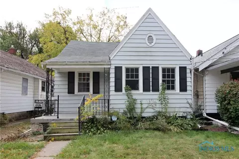 1809 Brussels St, Toledo, OH 43613