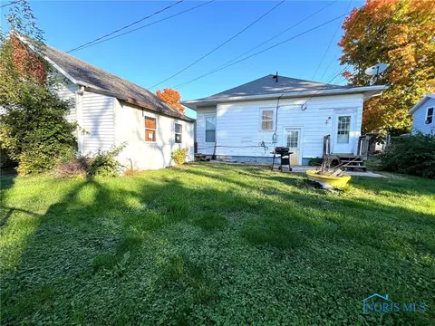 Exterior - 213 E Johnson St, Upper Sandusky, OH 43351 photo 1 of 3