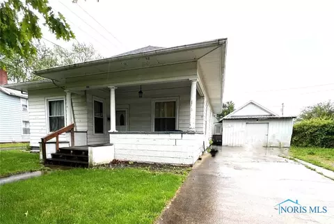 Exterior - 213 E Johnson St, Upper Sandusky, OH 43351 photo 2 of 3
