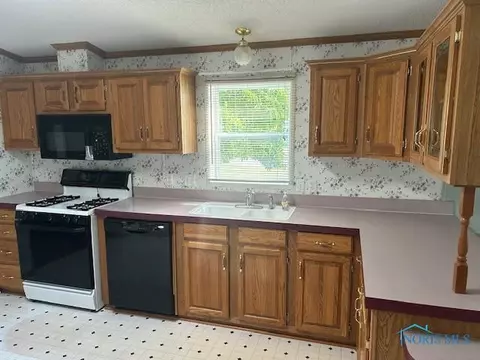 614 Cynthia Dr, Fayette, OH 43521 photo 16