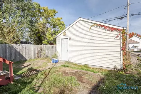 227 E Central Ave, Toledo, OH 43608 photo 32