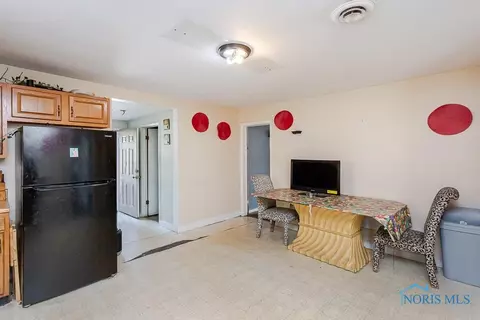 227 E Central Ave, Toledo, OH 43608 photo 16