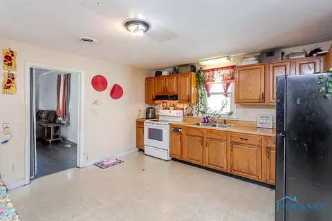 227 E Central Ave, Toledo, OH 43608 photo 13