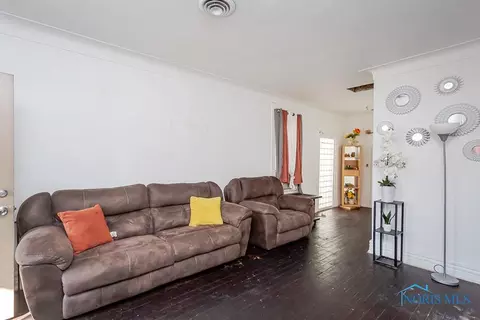227 E Central Ave, Toledo, OH 43608 photo 5
