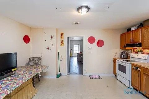 227 E Central Ave, Toledo, OH 43608 photo 14