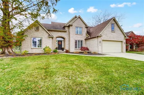 9063 Cedar Berry Ct, Sylvania, OH 43560