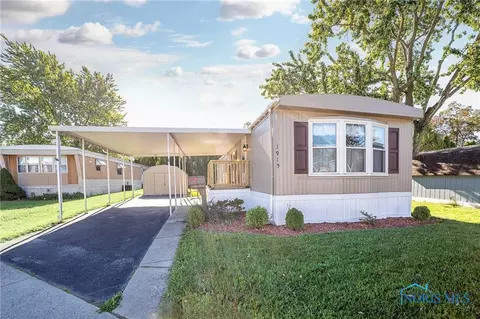 1915 Camden Dr, Findlay, OH 45840