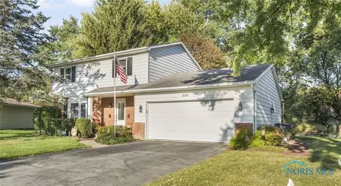 2139 Laurel Valley Dr, Toledo, OH 43614