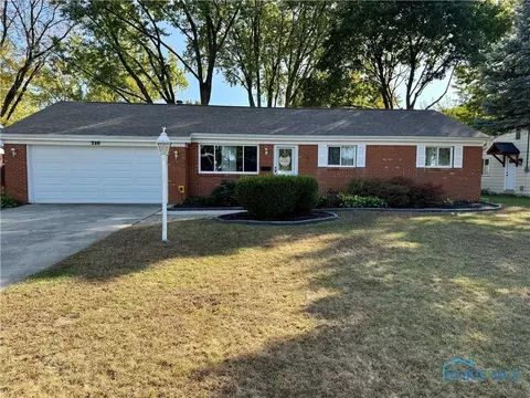 216 Hickory St, Swanton, OH 43558