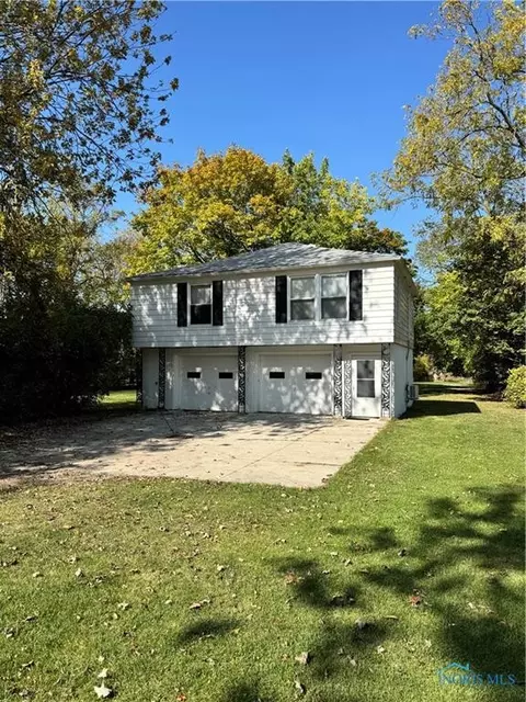 569 E Indiana Ave, Perrysburg, OH 43551