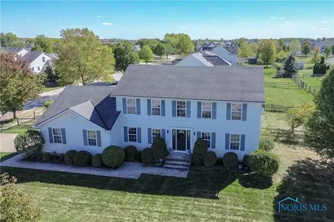 26504 Carronade Dr, Perrysburg, OH 43551