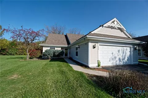 24529 Village Ln, Grand Rapids, OH 43522