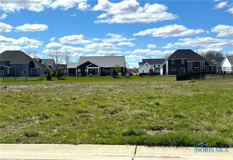 4601 Sunny Creek Ln, Sylvania, OH 43560