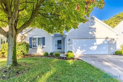 2302 N Watercrest Dr, Toledo, OH 43614