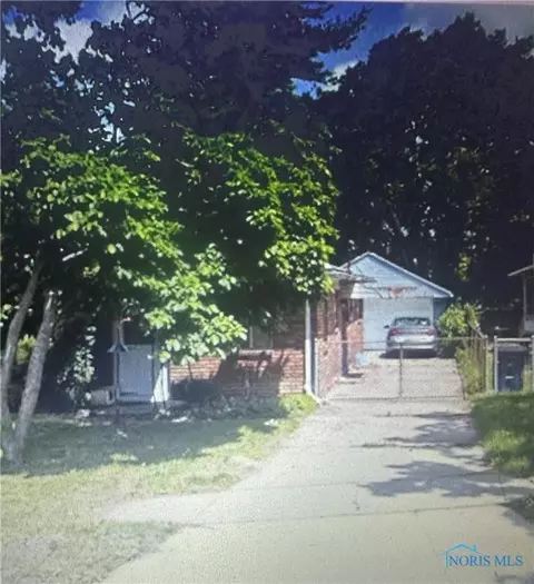 2376 Airline Ave, Toledo, OH 43609